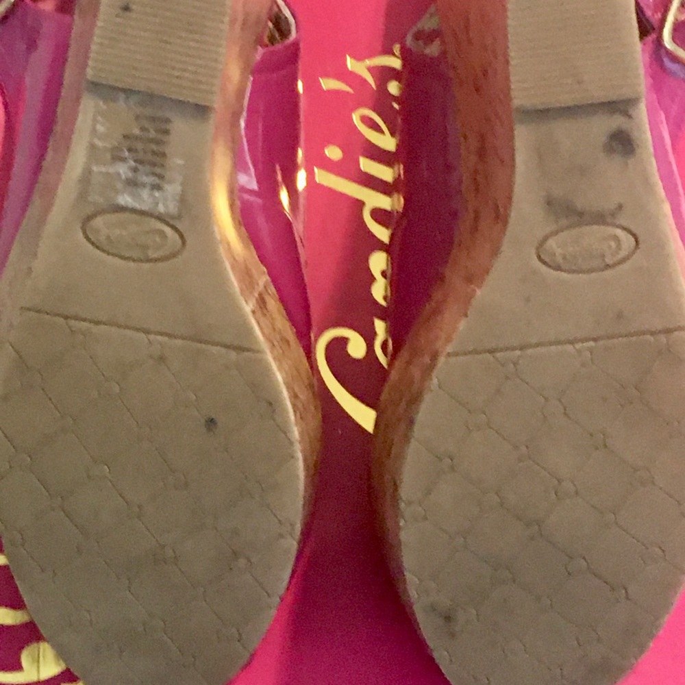Candie's Fuschia Patent Wedge S 8.5 - Picture 11 of 11